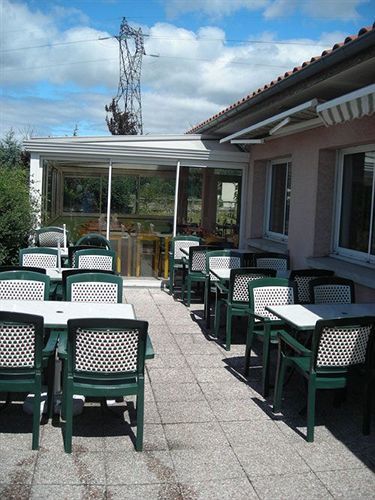 Hotel Le Pairoux Volvic Exterior photo