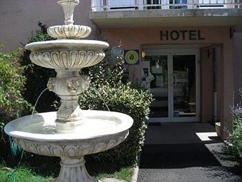 Hotel Le Pairoux Volvic Exterior photo